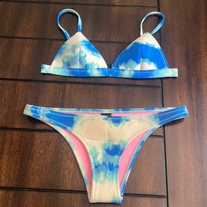 Triangl Bikini Set